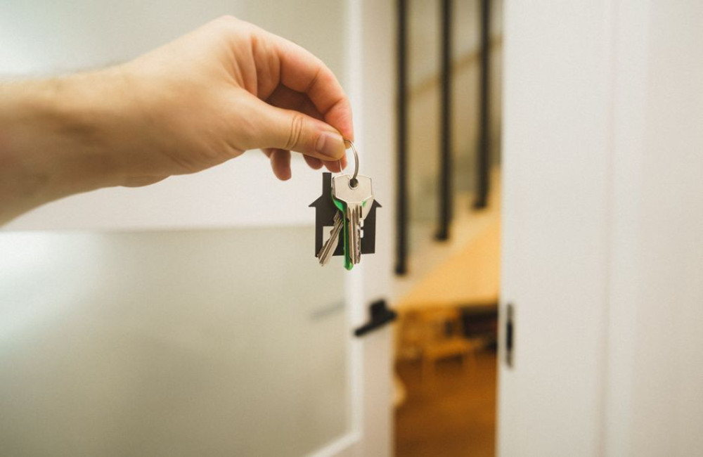 Wat schrijf je in een kaartje voor een verhuizing naar een nieuwbouwwoning in 2026?