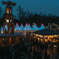 Kerstmarkt Saarbrücken: wat je vooraf online regelt en wat je ter plekke koopt