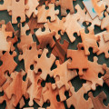 Wat is het verschil tussen een raadsel en een cryptogram?